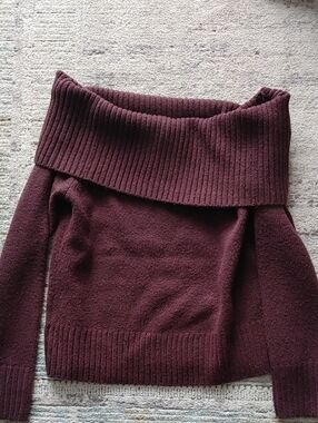 🍁Reitmans Plum Off-the-Shoulder Sweater